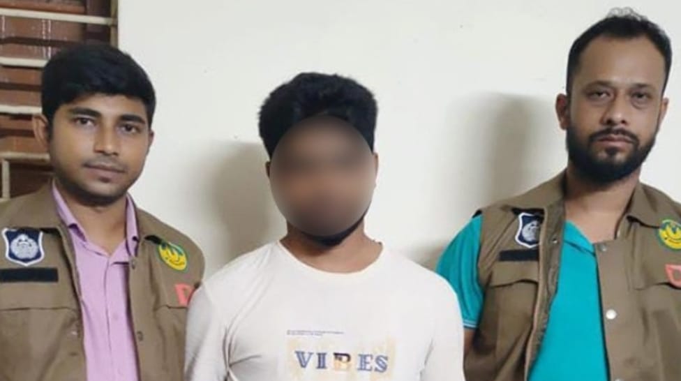 রাজশাহী মহানগরীর মতিহার থানার কাজলা এলাকা থেকে ১ হাজার পিস ইয়াবাসহ ১ ব্যক্তিকে গ্রেপ্তার।
