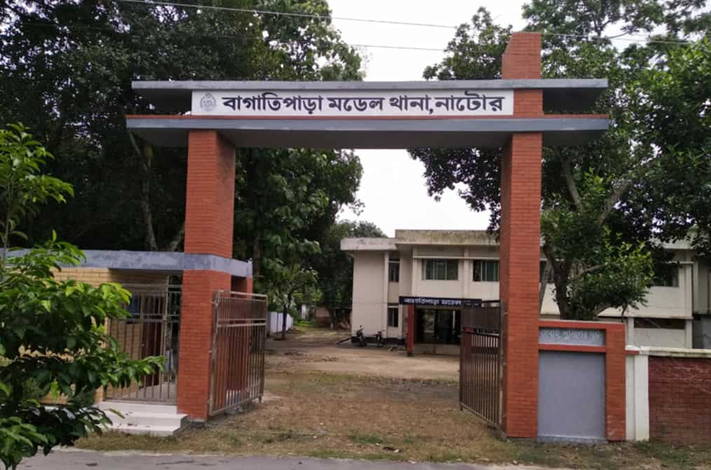 পিতা ও বোনের প্রতি অমানুষিক নির্যাতন করে পালালো ভাই, থানায় অভিযোগ