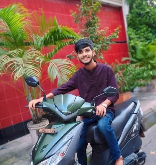মোরেলগঞ্জে অভিমানে লাইভে যুবকের আত্মহত্যা